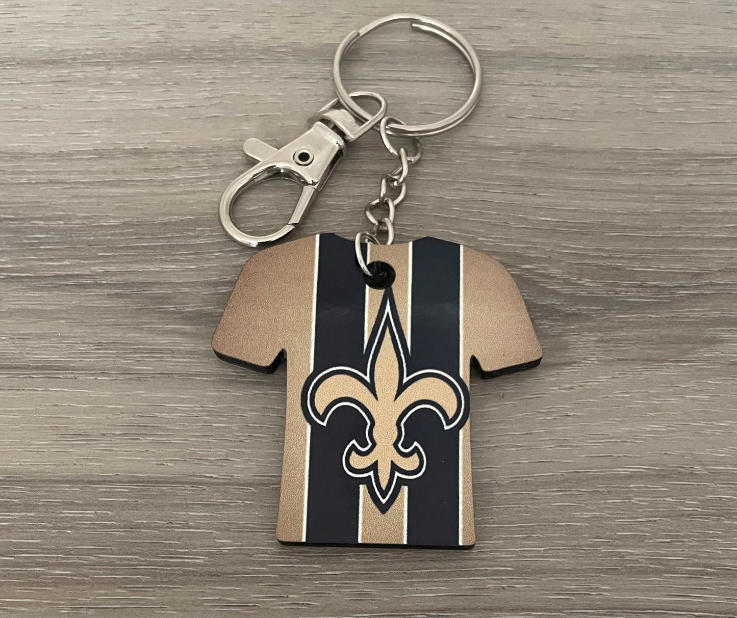 New Orlean Saints shirt keychain